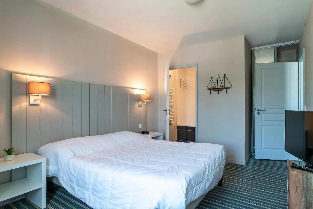 Apartment Les Thermes 427 - Appt Avec Piscine Partagee Concarneau
